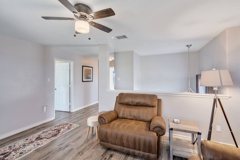 Photo of Livingroom in Manor