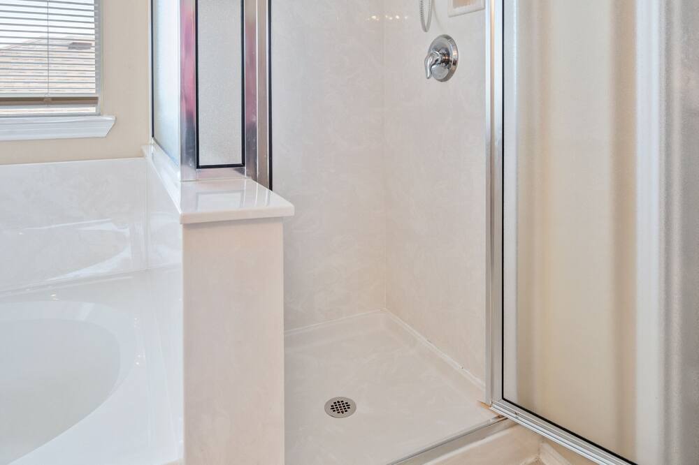 Photo of Bathroom in Manor