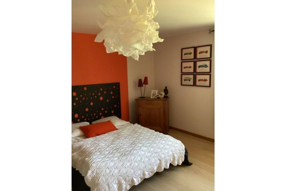 Photo of Bedroom in Hadigny-les-Verrieres