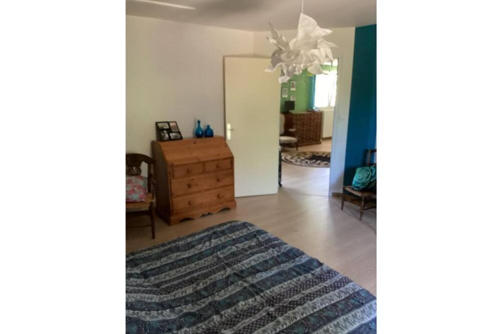 Photo of Bedroom in Hadigny-les-Verrieres