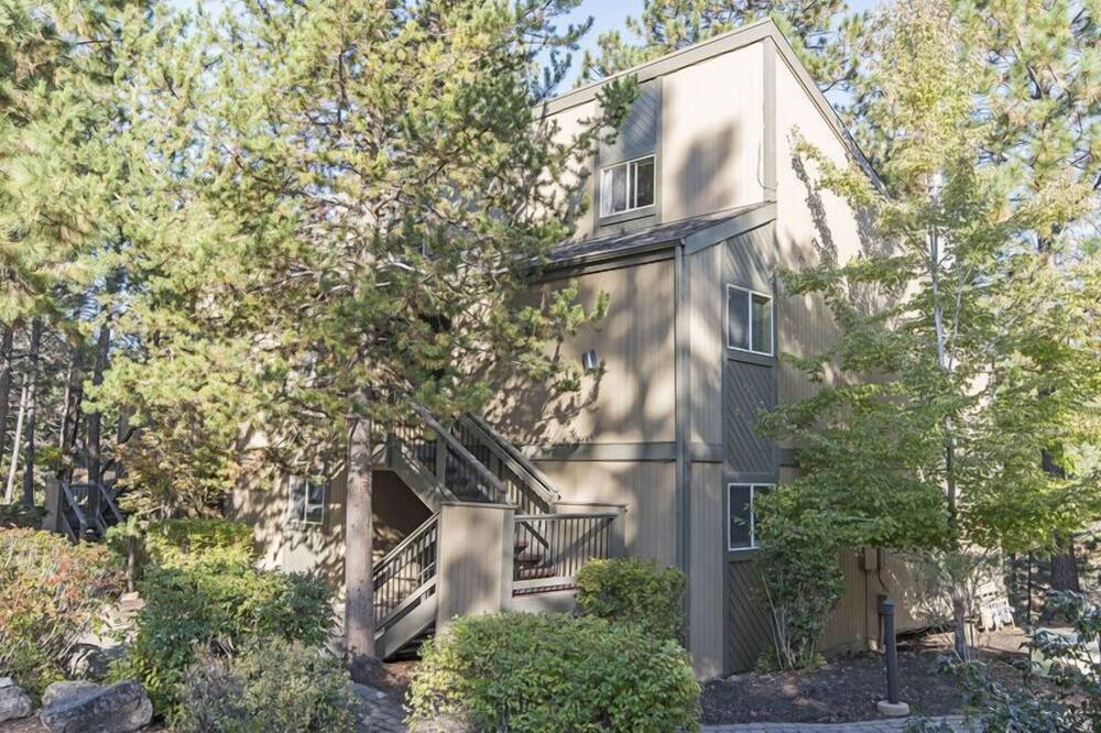 Photo of Outdoor in Century West
