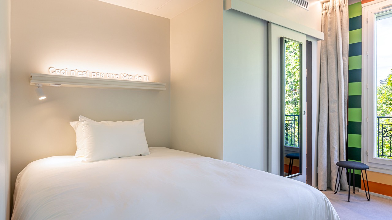 Photo of Bedroom in 14th Arrondissement