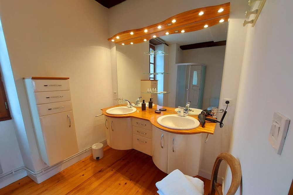 Photo of Bathroom in Saint-Sulpice