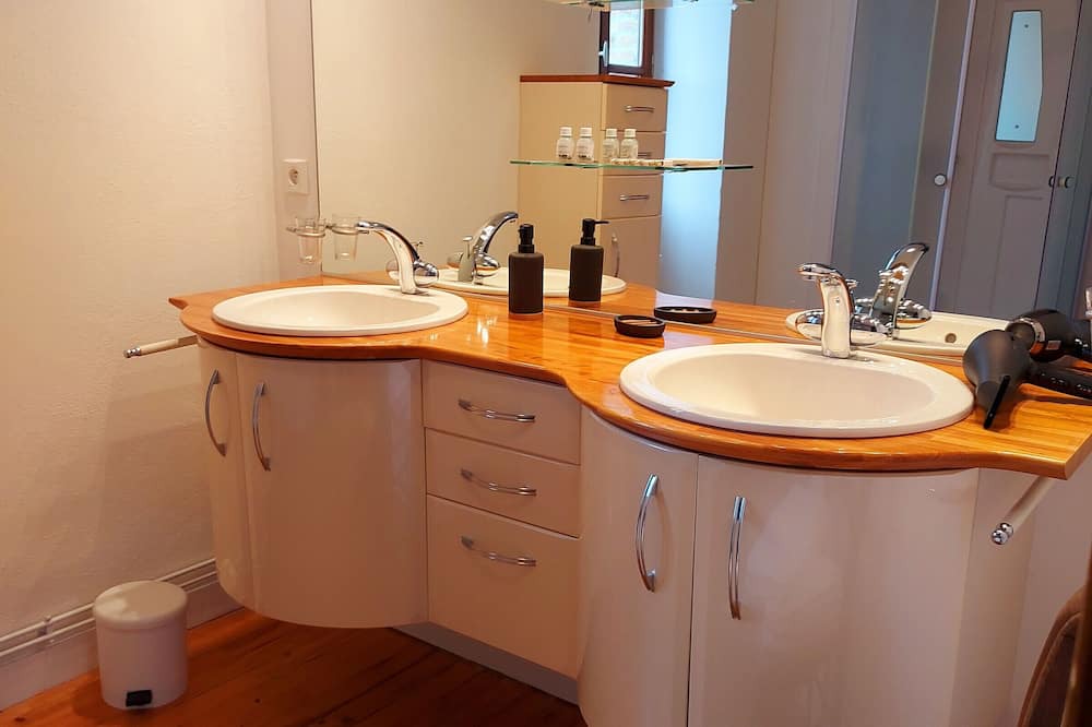Photo of Bathroom in Saint-Sulpice