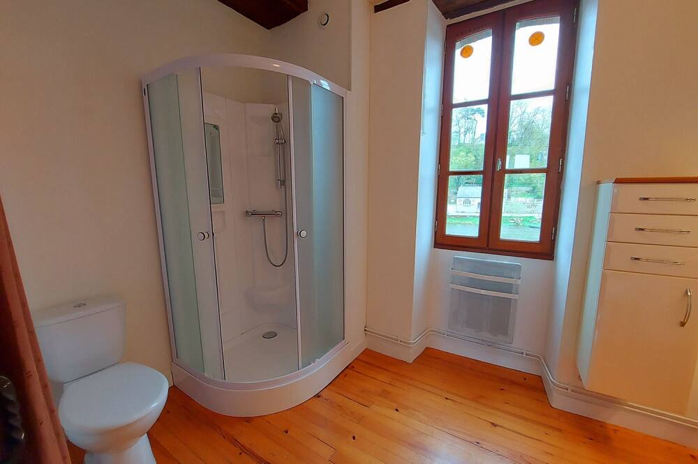 Photo of Bathroom in Saint-Sulpice
