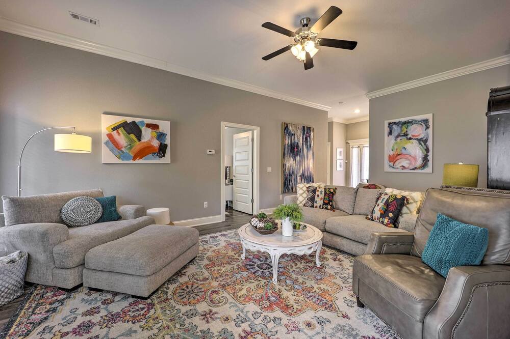 Photo of Livingroom in Elkins