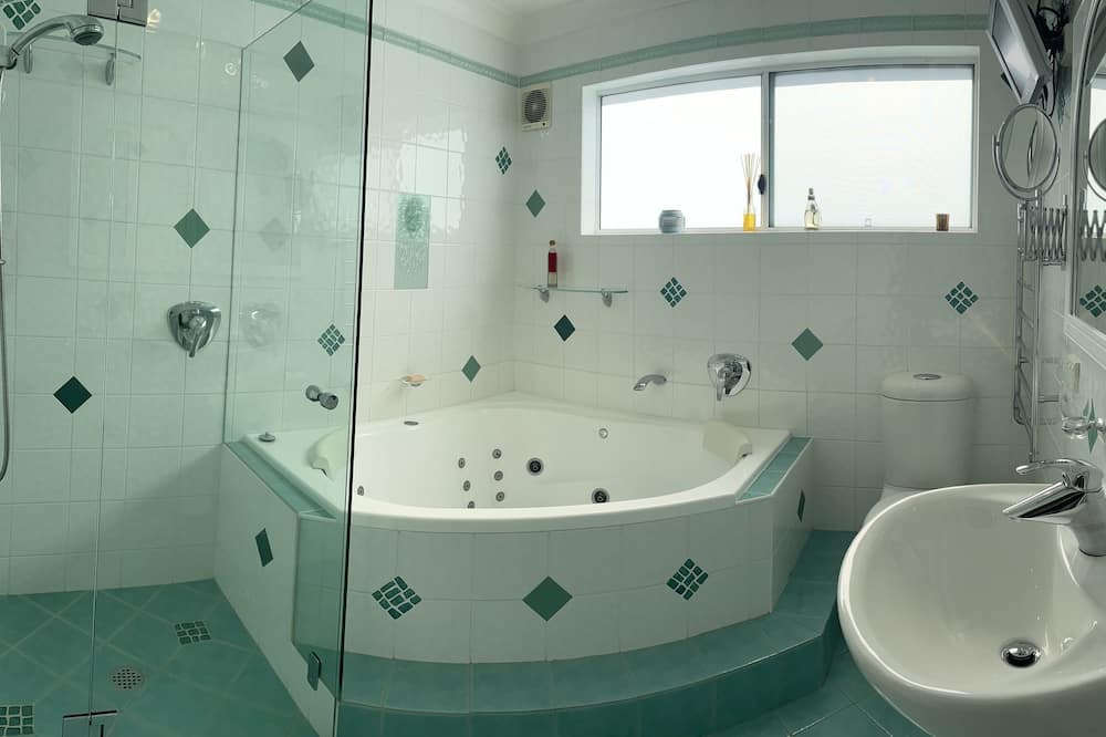 Photo of Bathroom in Bonnet Bay