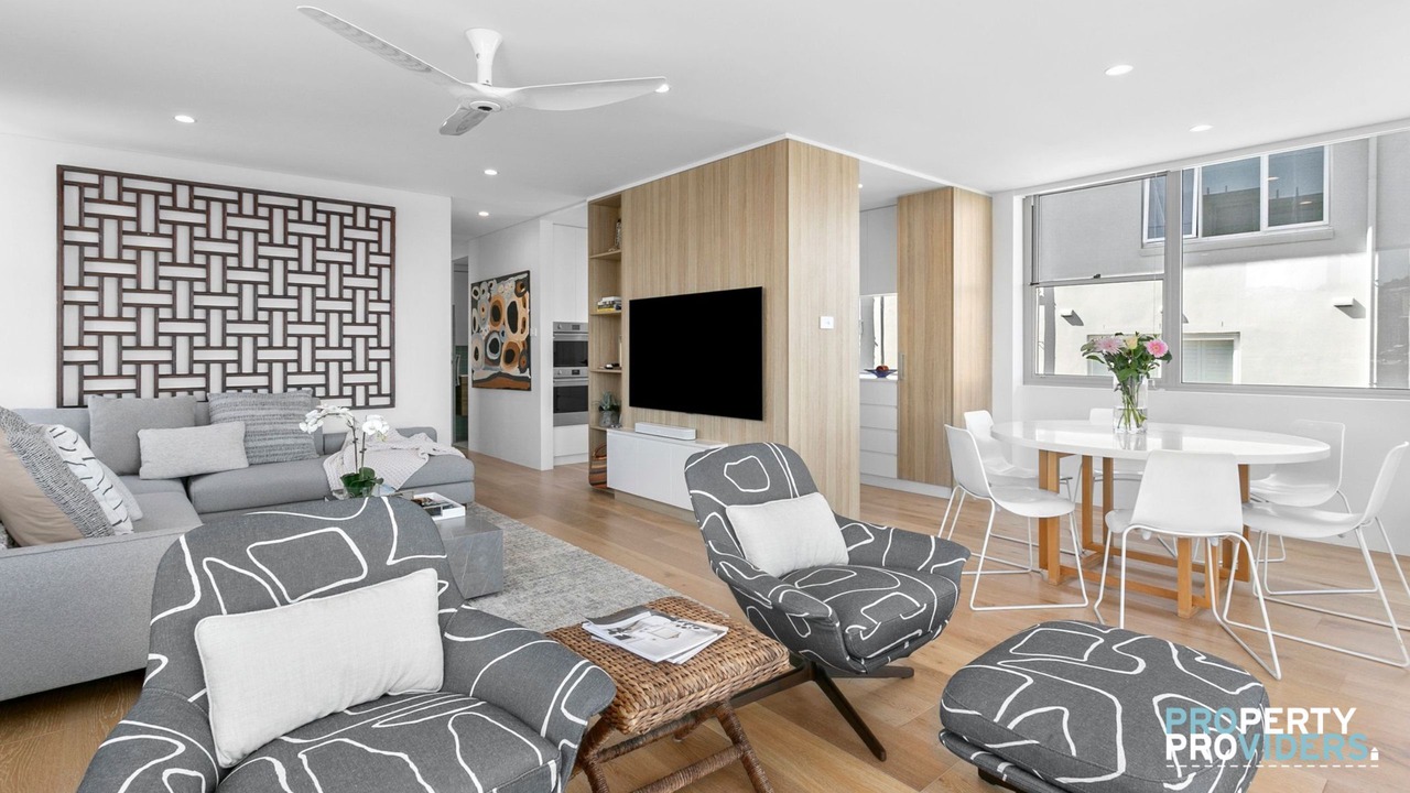 Photo of Others in Fairlight