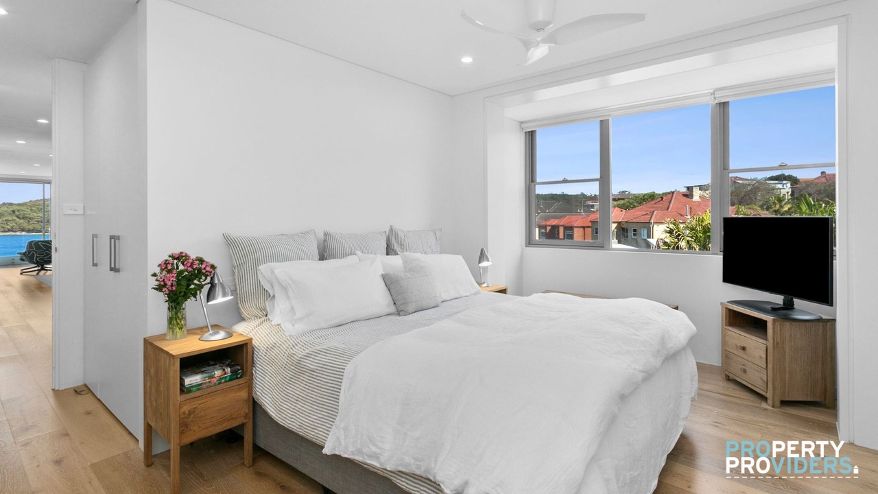 Photo of Others in Fairlight