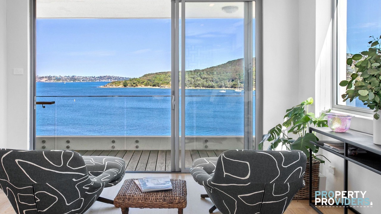 Photo of Others in Fairlight