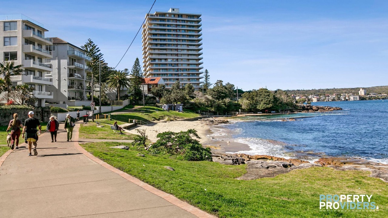 Photo of Others in Fairlight