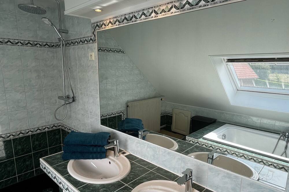 Photo of Bathroom in Martin-Eglise