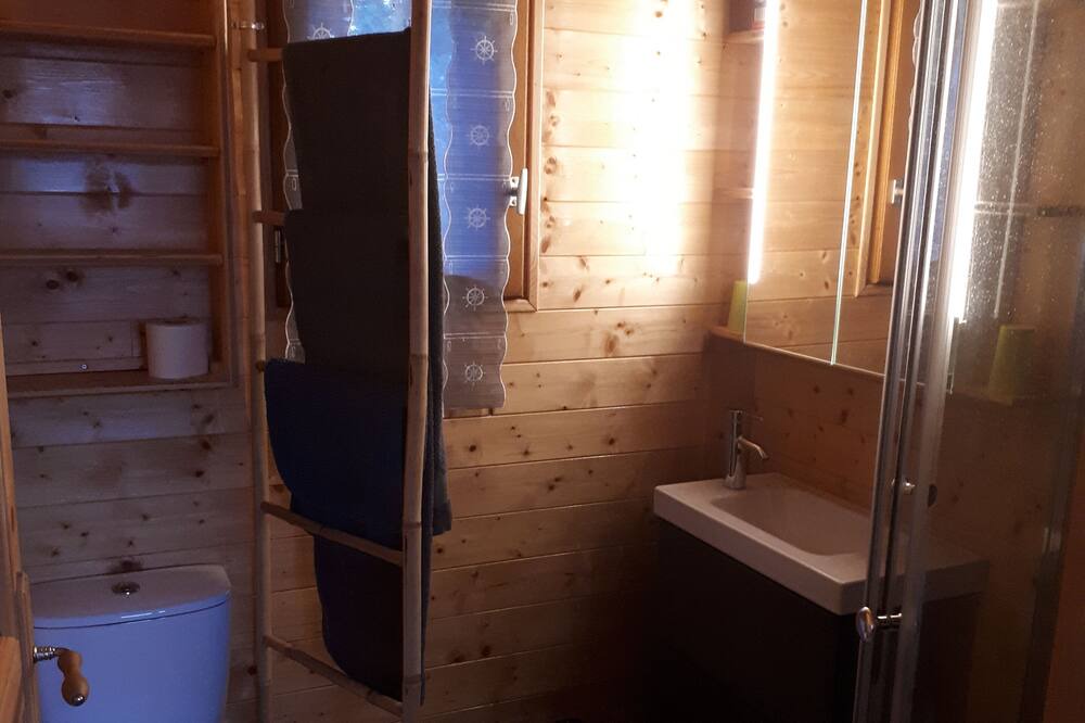 Photo of Bathroom in Cournonterral