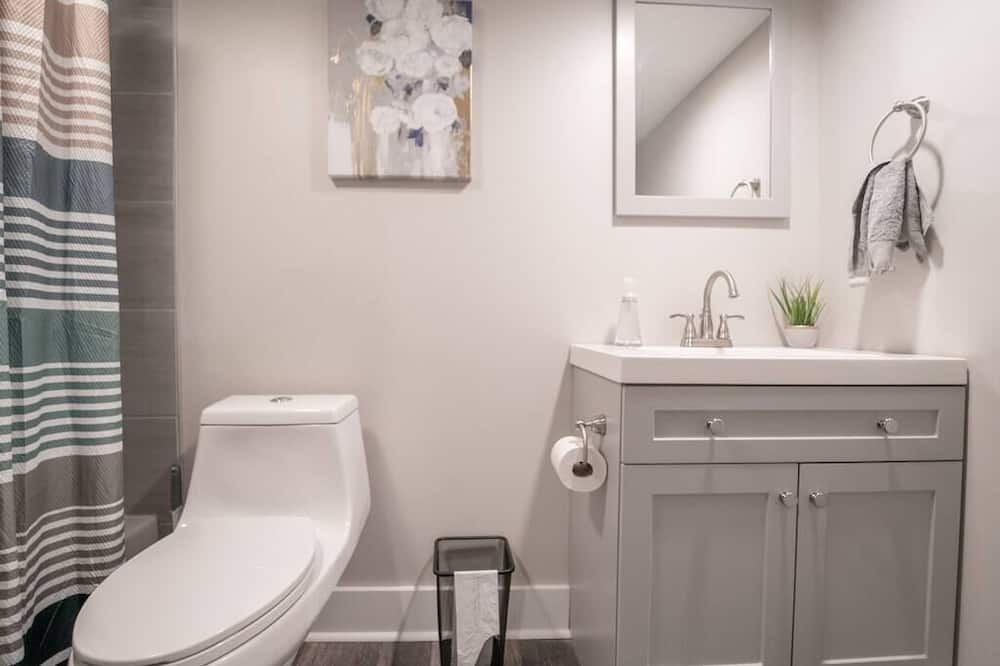 Photo of Bathroom in Highland