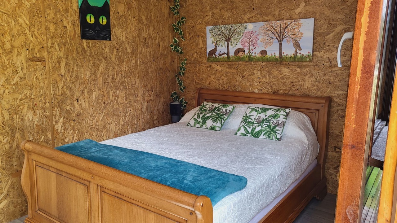 Photo of Others in Etreham