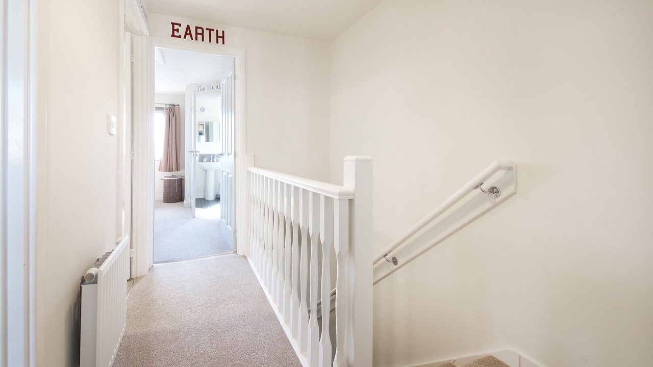 Photo of Others in Everton