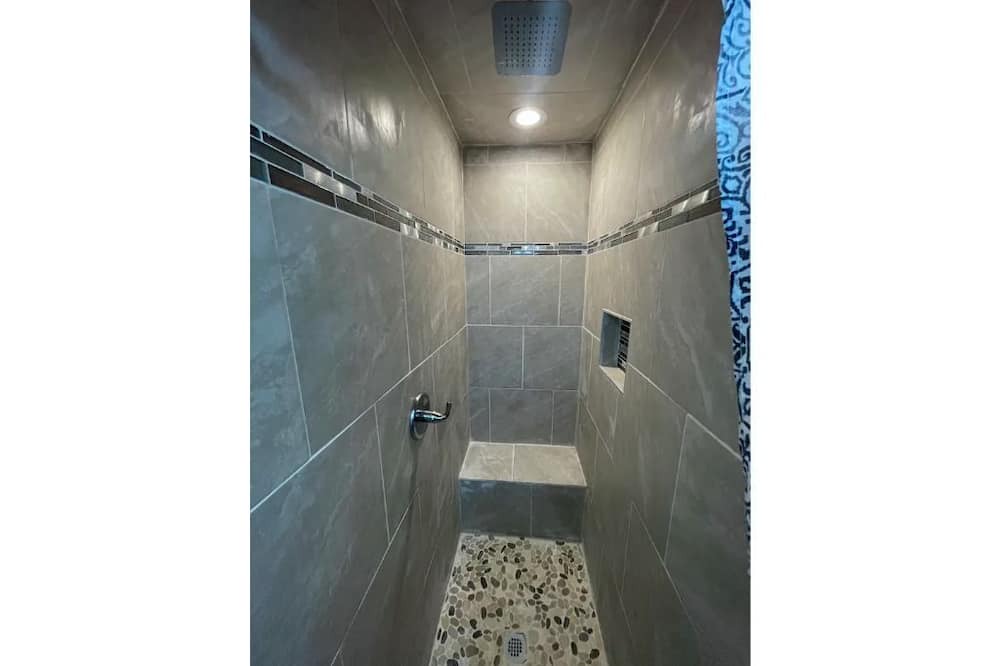 Photo of Bathroom in Hinesville