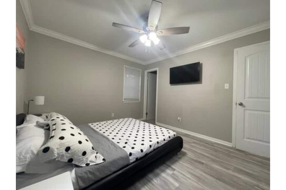 Photo of Bedroom in Hinesville