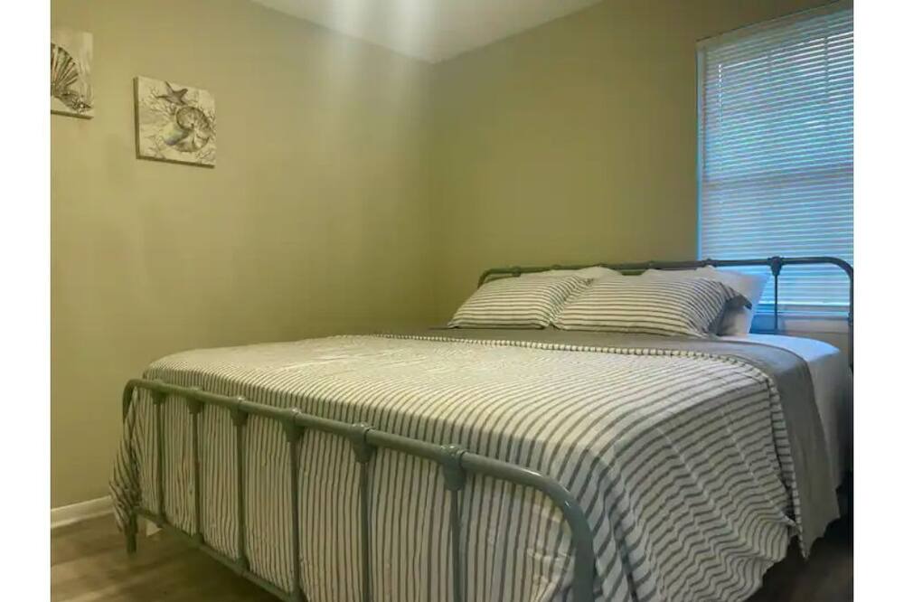 Photo of Bedroom in Hinesville