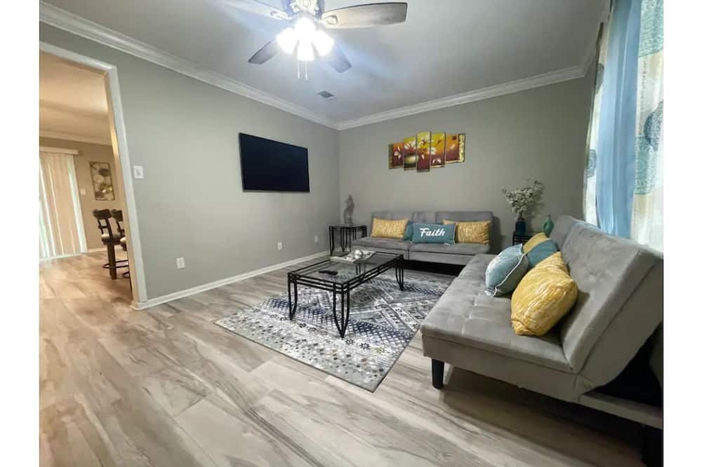 Photo of Livingroom in Hinesville