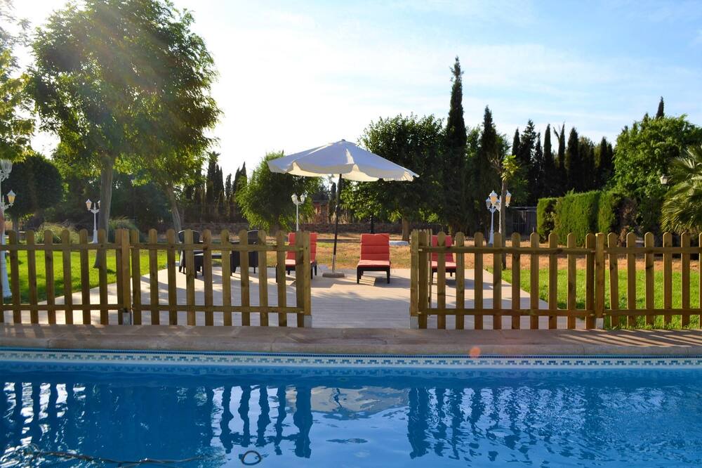 Photo of Outdoor in Fernan Caballero