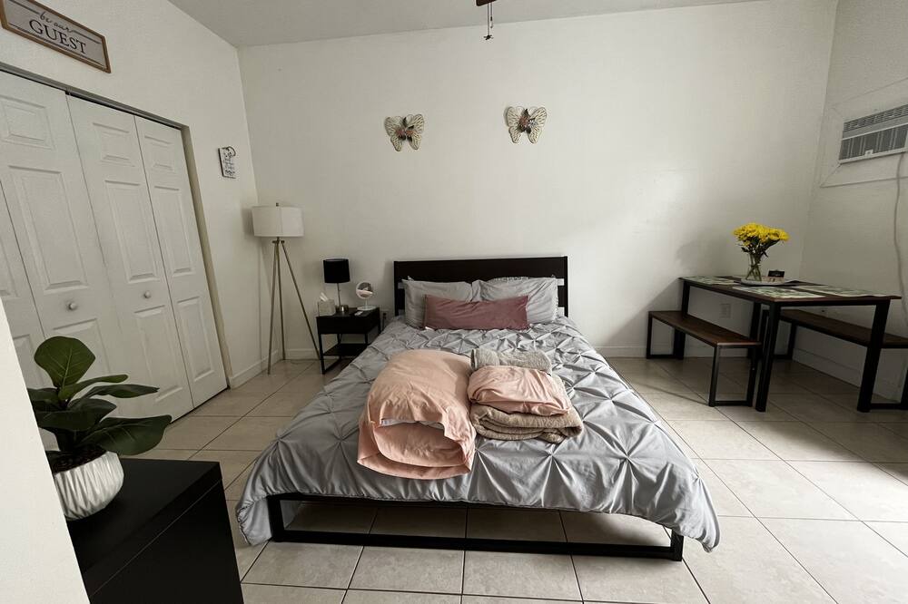 Photo of Bedroom in Homestead