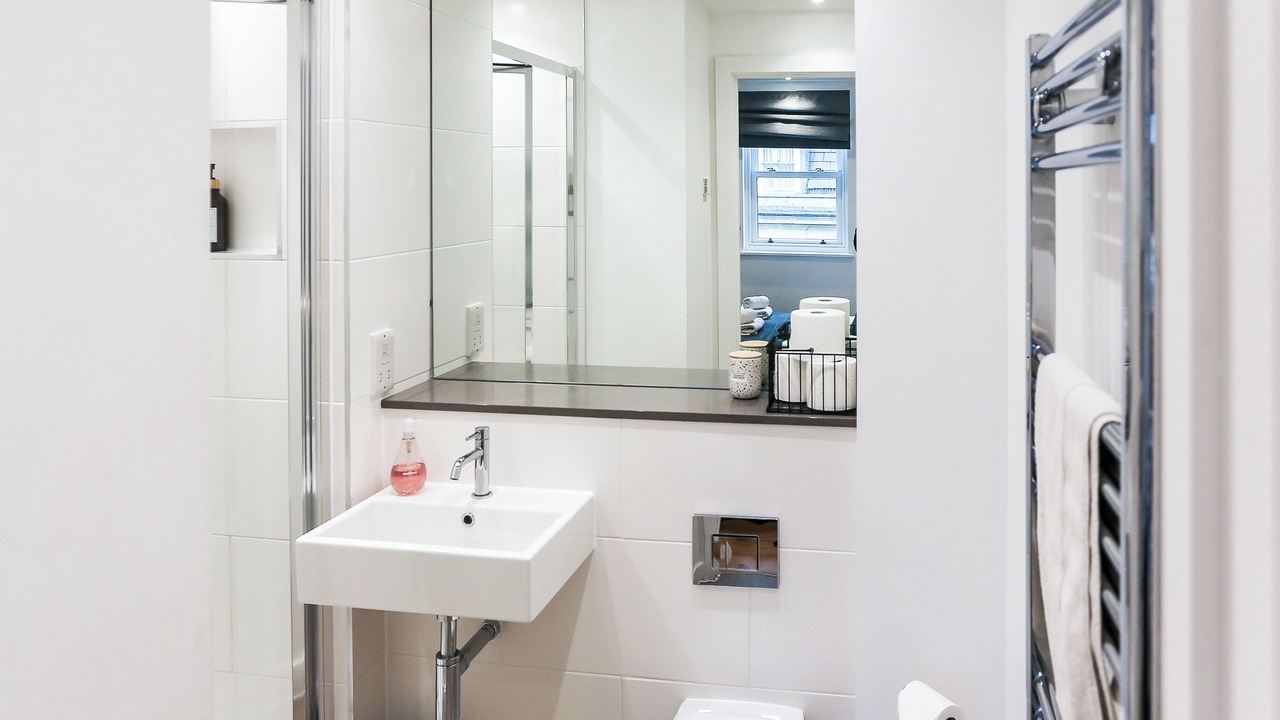 Photo of Bathroom in Bath City Centre