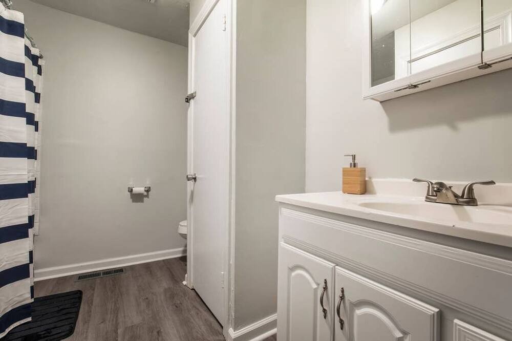 Photo of Bathroom in Smoketown Jackson