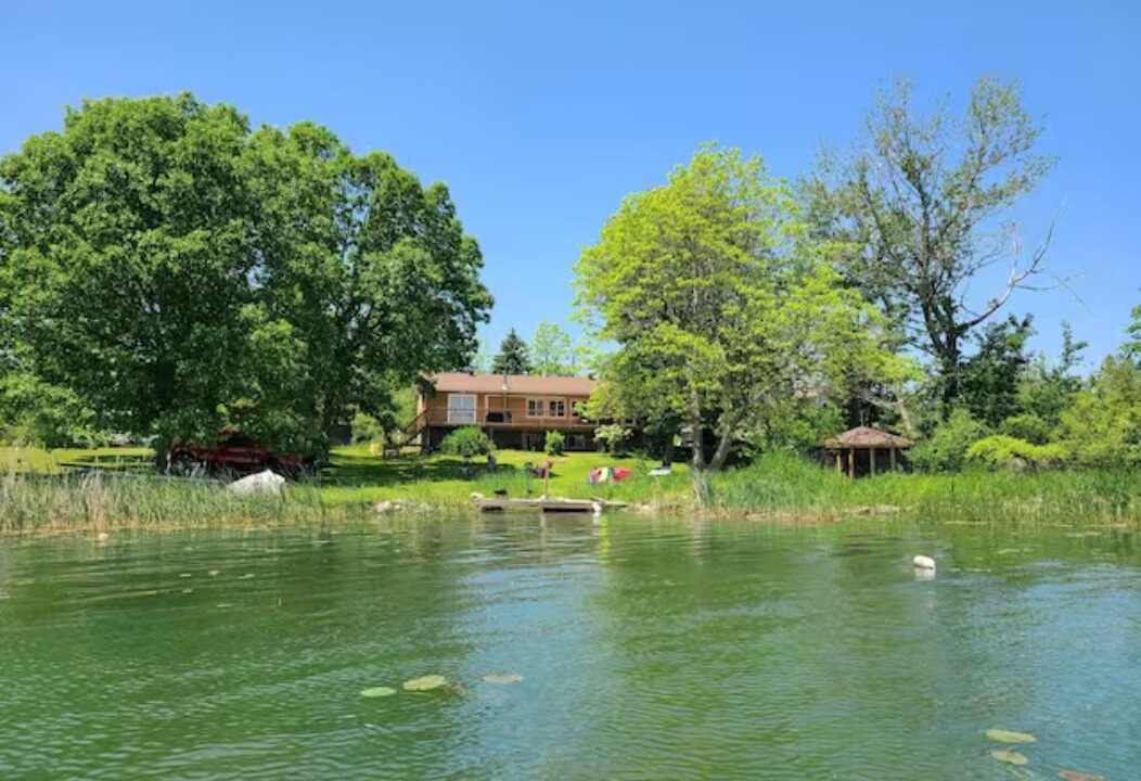 Photo of Outdoor in Howe Island
