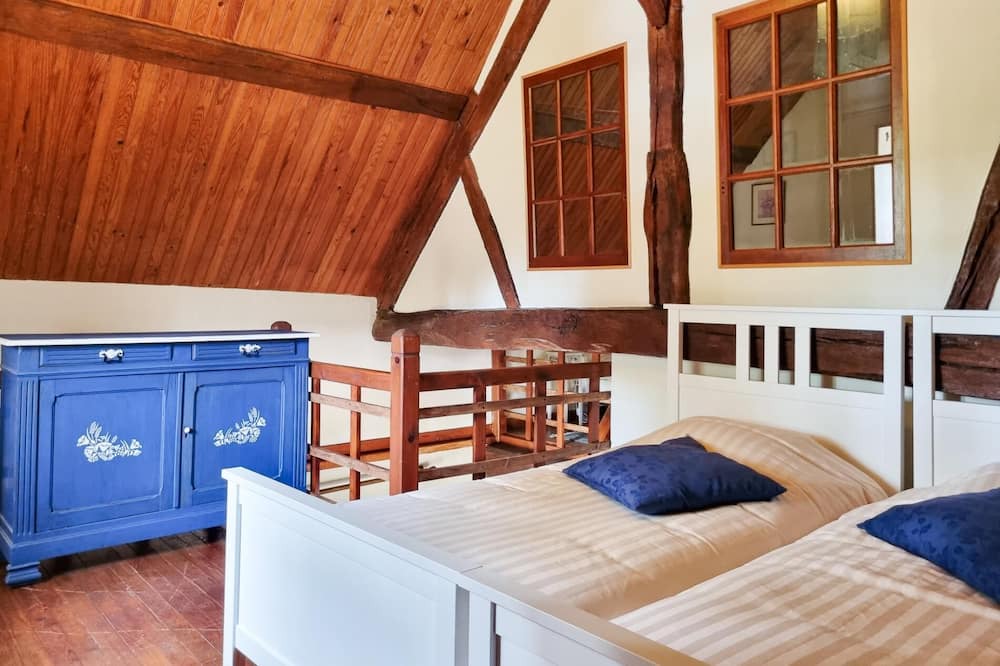 Photo of Bedroom in Antully