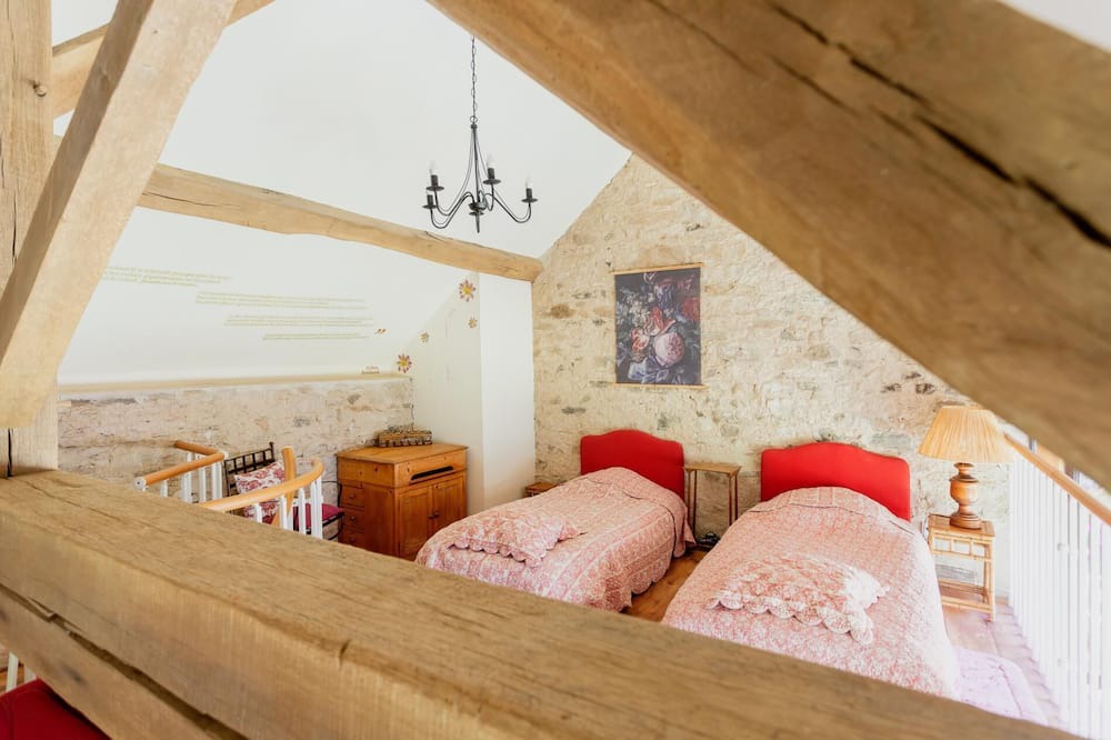 Photo of Bedroom in Antully