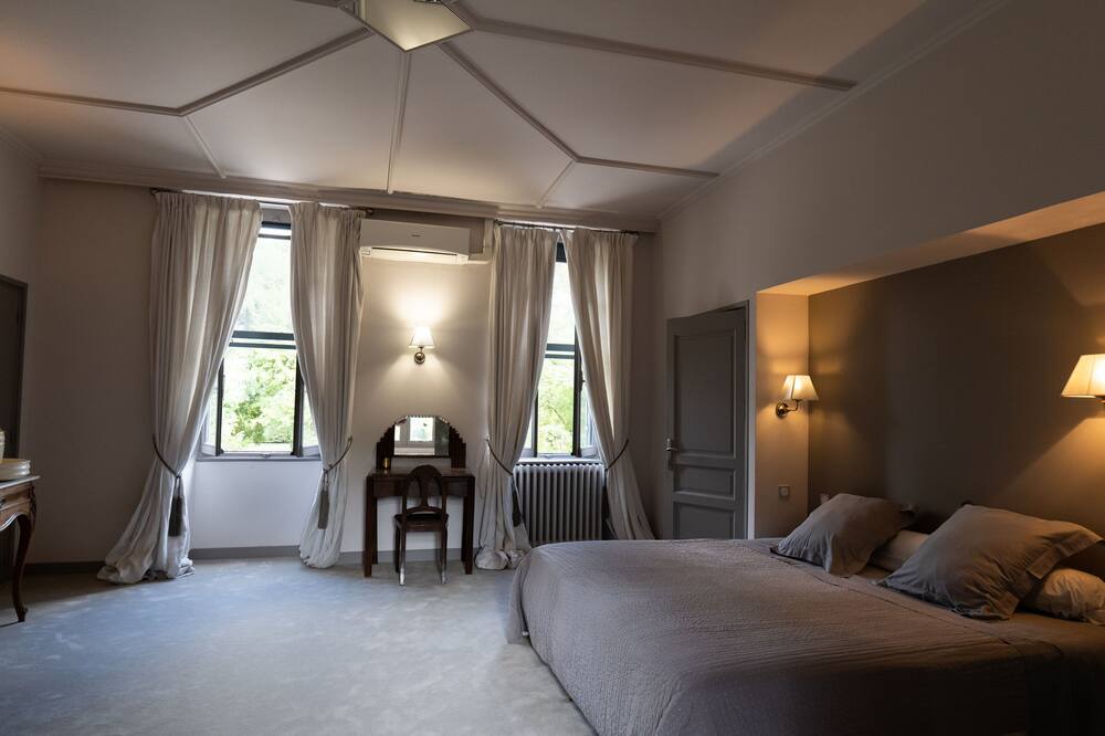 Photo of Bedroom in Blaignan