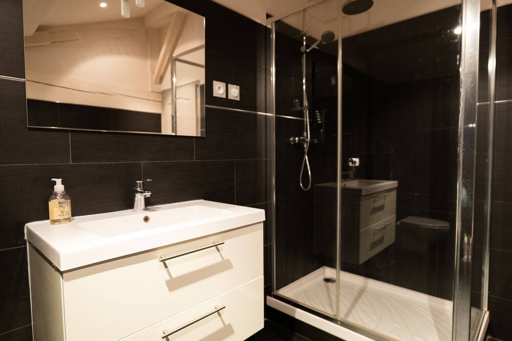 Photo of Bathroom in Blaignan