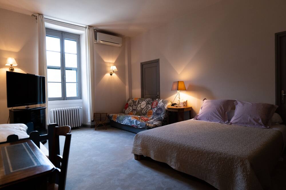 Photo of Bedroom in Blaignan