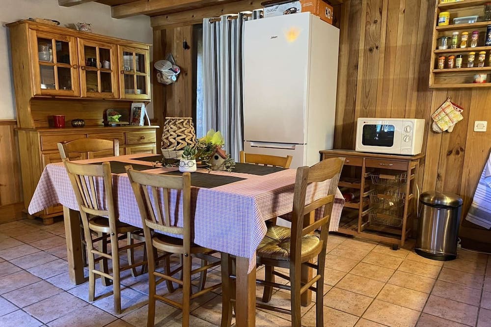 Photo of Kitchen in Saint-Gervais-sous-Meymont