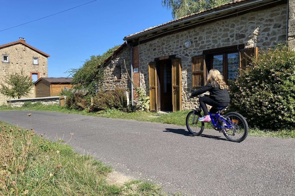 Photo of Outdoor in Saint-Gervais-sous-Meymont