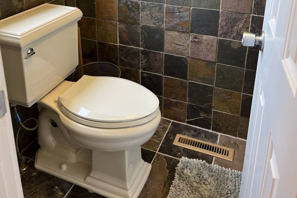 Photo of Bathroom in Maurertown