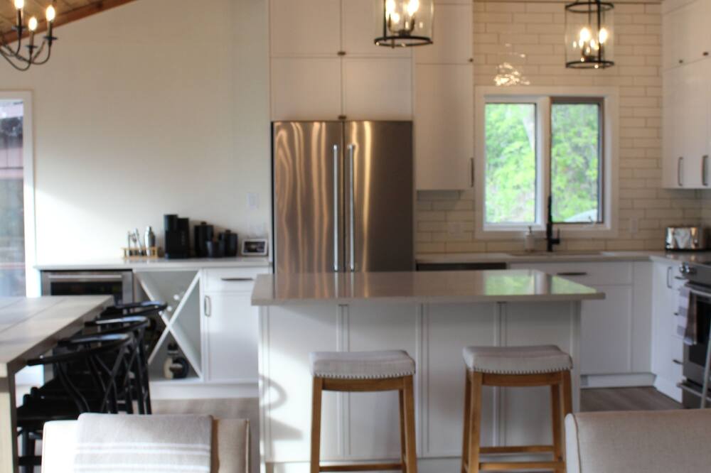 Photo of Livingroom in Hillside Beach
