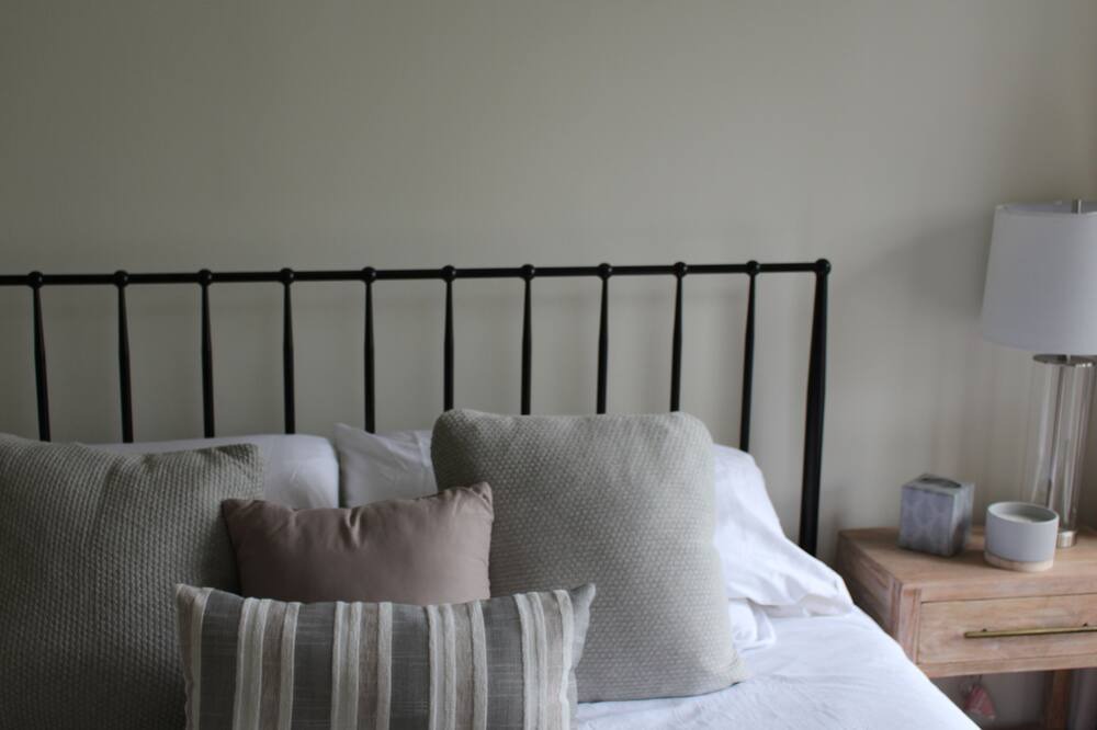 Photo of Bedroom in Hillside Beach