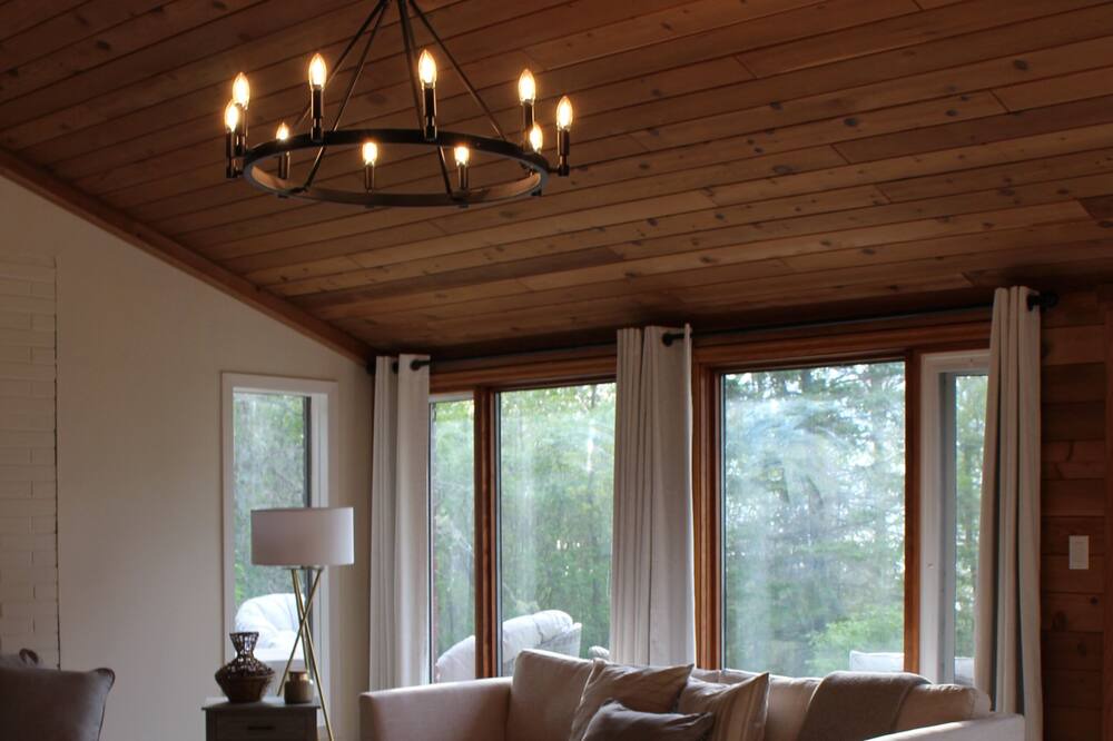 Photo of Livingroom in Hillside Beach