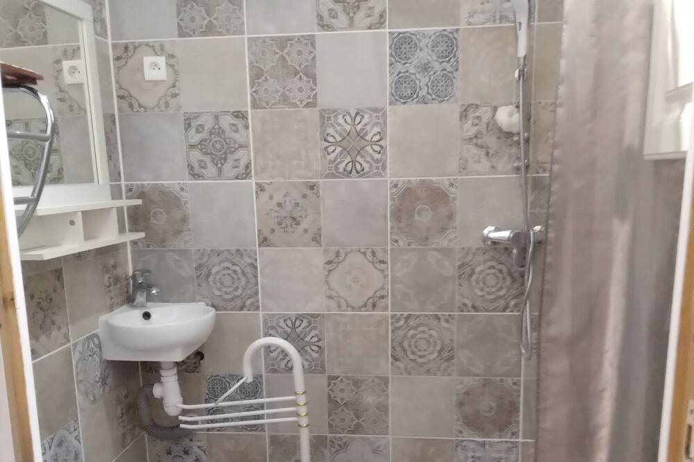 Photo of Bathroom in Espira de l'Agly