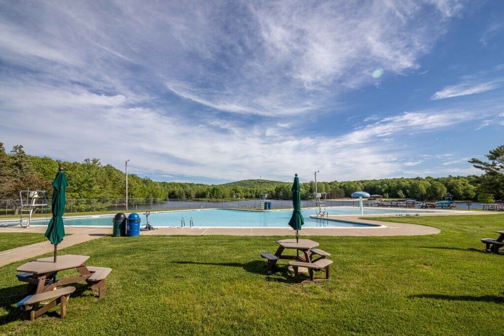 Photo of Others in Thornhurst