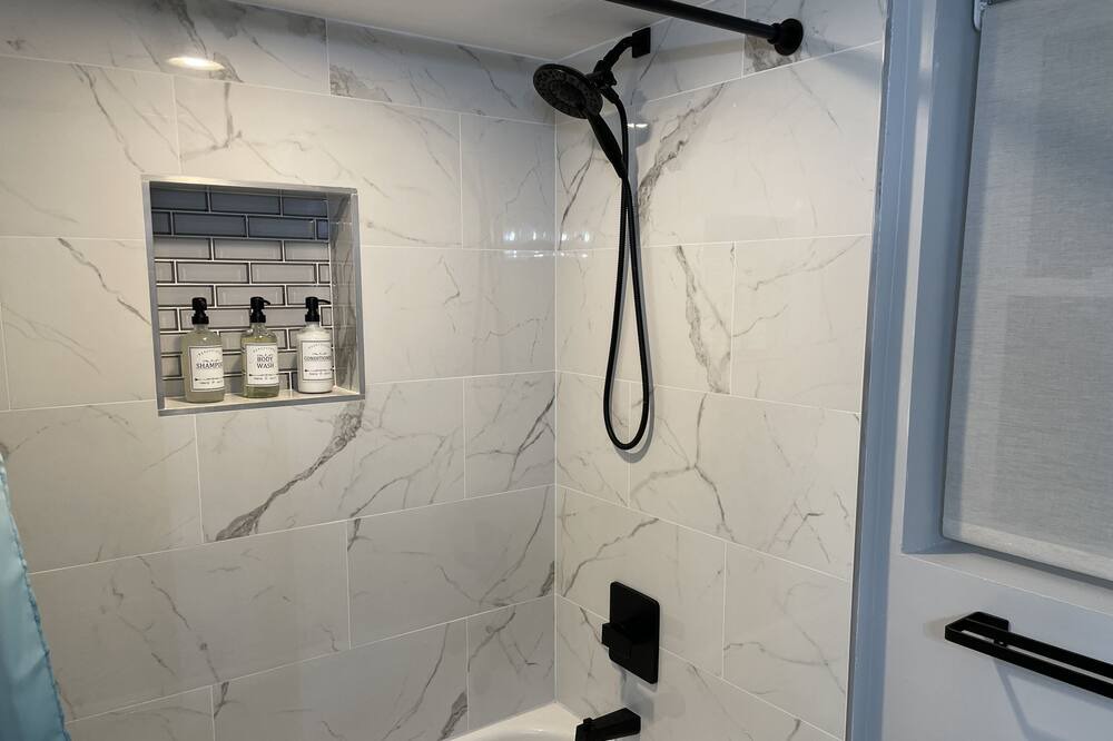 Photo of Bathroom in Executive Park