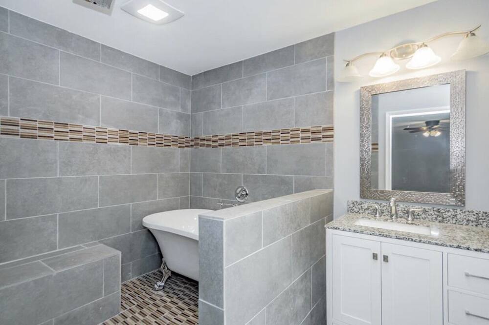 Photo of Bathroom in OST - South Union