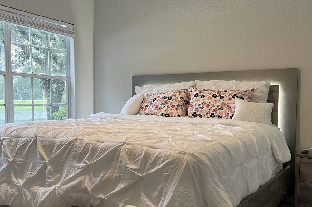 Photo of Bedroom in County Line Coalition