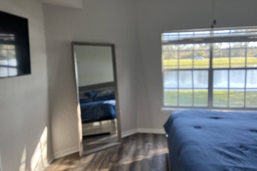 Photo of Bedroom in County Line Coalition