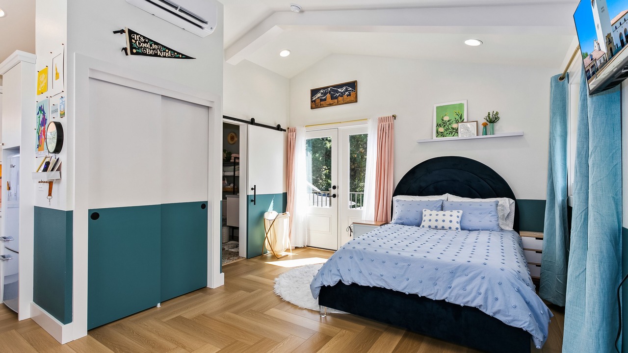 Photo of Others in Sunset