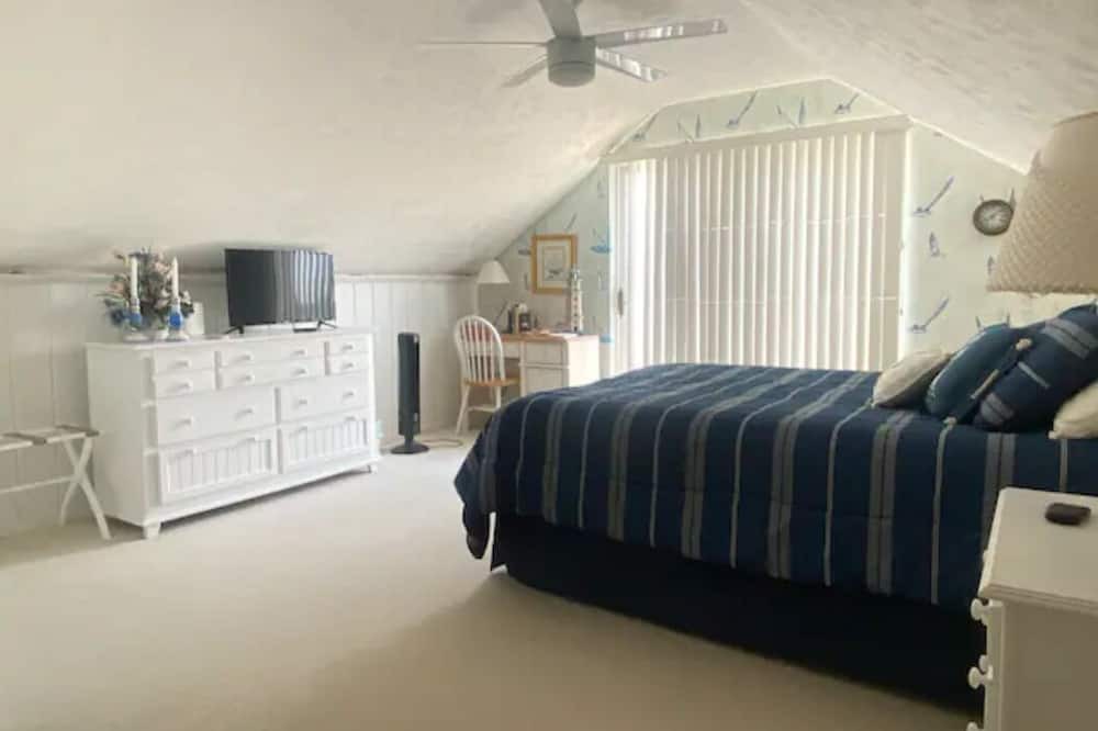 Photo of Bedroom in Elwood
