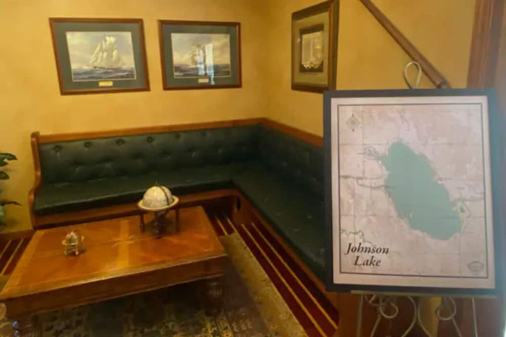 Photo of Livingroom in Elwood