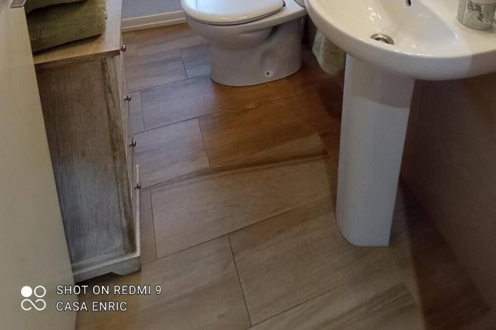Photo of Bathroom in Deltebre